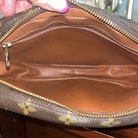 Louis Vuitton Jeune Fille Monogram Coated Canvas Leather Crossbody bag - Picture 12 of 15